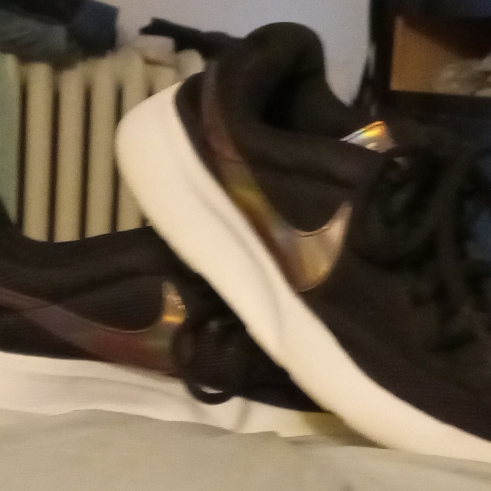 Women's Nike Tennis Shoe